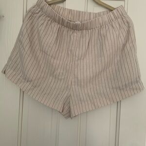 HALARA Women's Striped Shorts - Cream and Gray